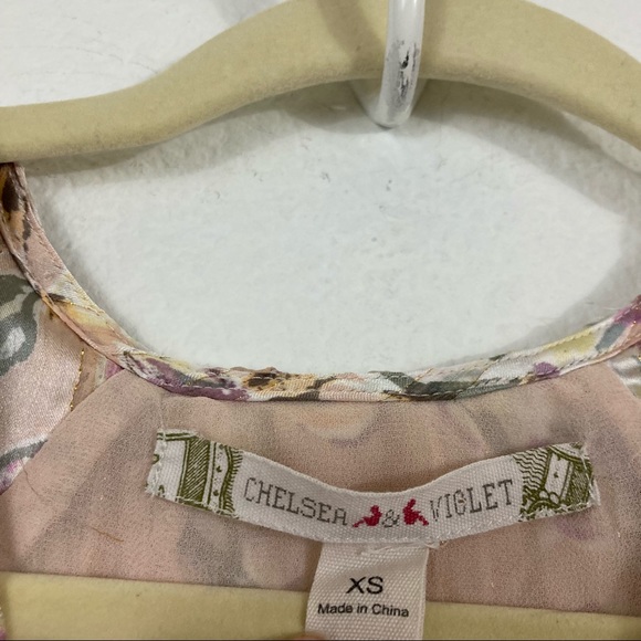 CHELSEA & VIOLET FLORAL VICTORIAN V NECK BLOUSE, XS - Picture 5 of 11